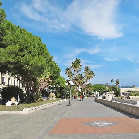 Diana By Interhome Appartement Diano Castello